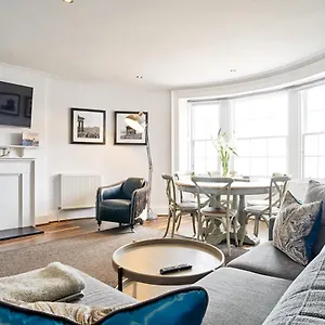 Joivy Luxury Flats On George Street Apartment